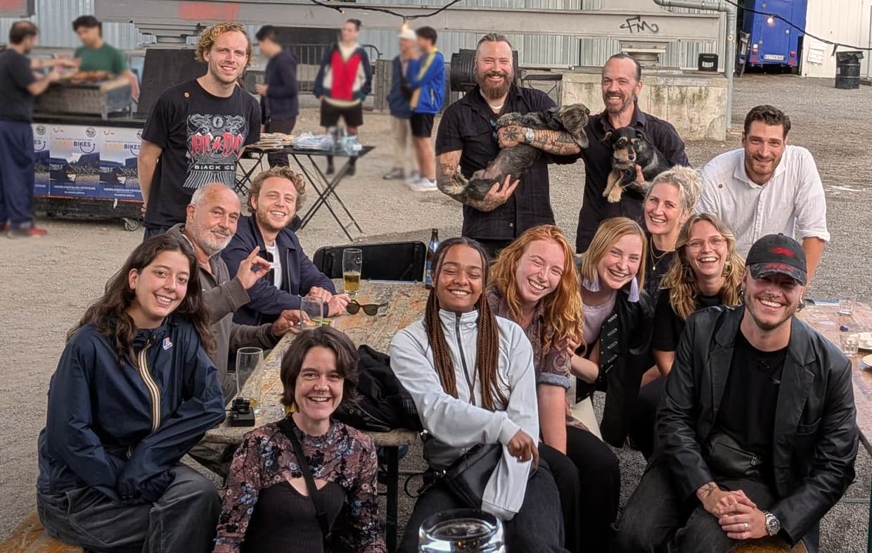 Het Doggy Bag Tours team — gidsen, fietsers en Berlijn-liefhebbers.